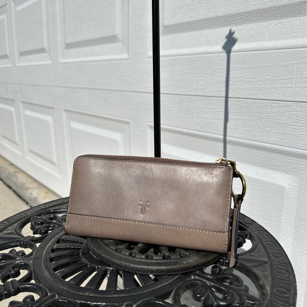 Frye Zip Wallet Grey Leather